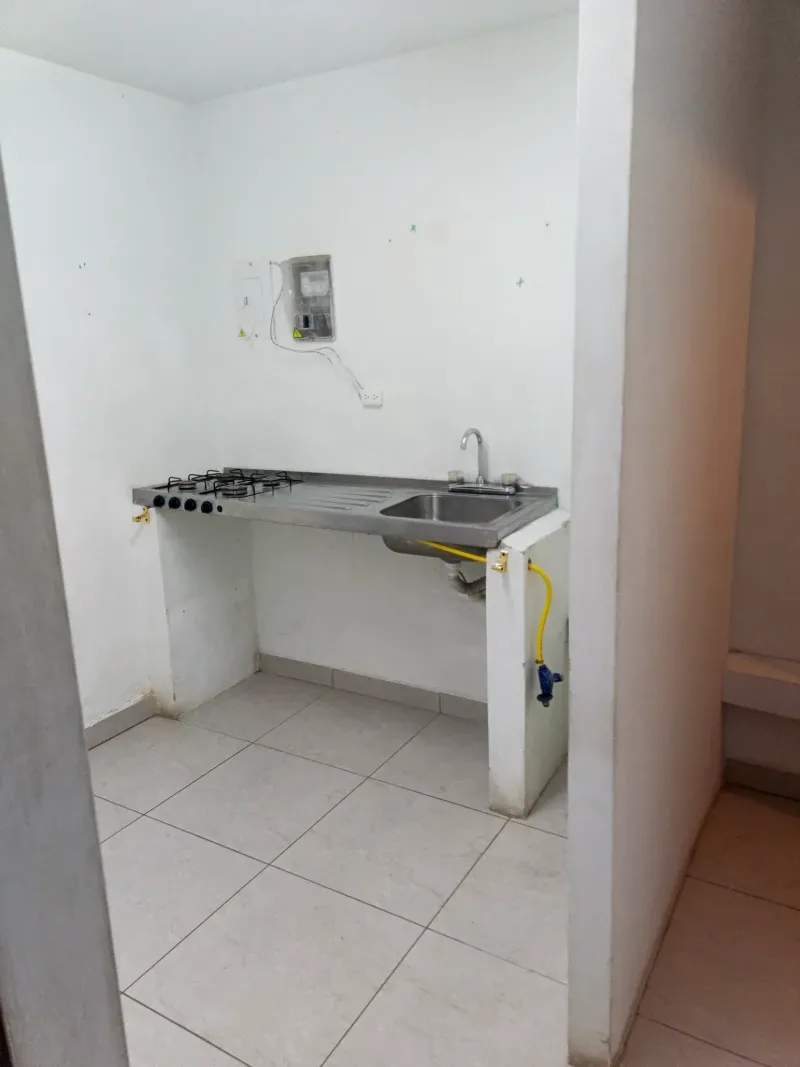 Arriendo local en el Carmen de viboral  miniatura 8